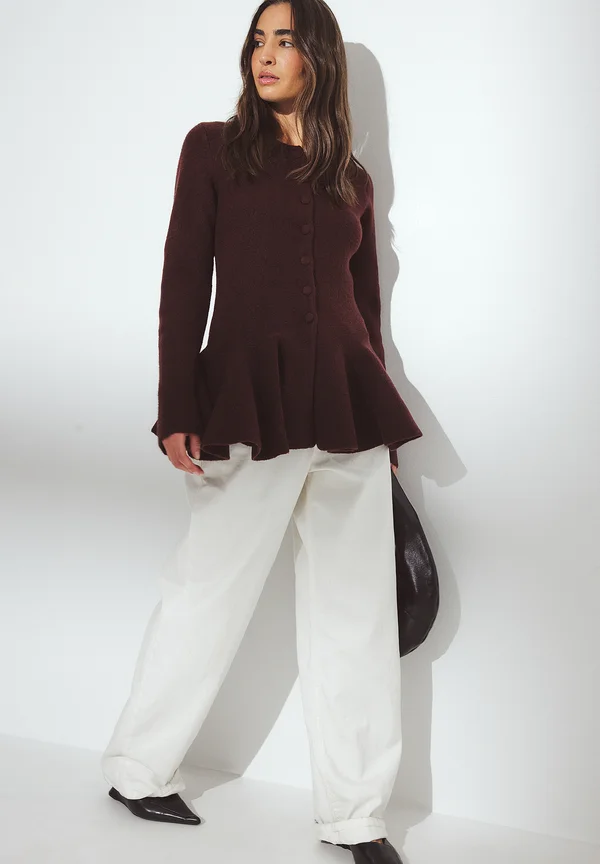 PEPLUM - Strickjacke - red