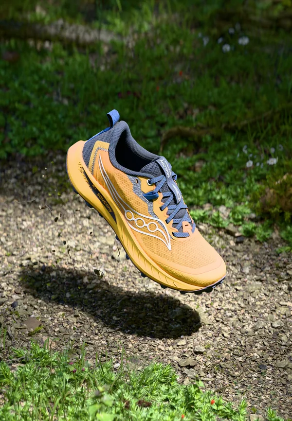 PEREGRINE 15 - Laufschuh Trail - peel/navy