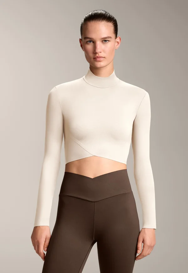 PERFECT-ADAPT LONG-SLEEVE - Langarmshirt - white