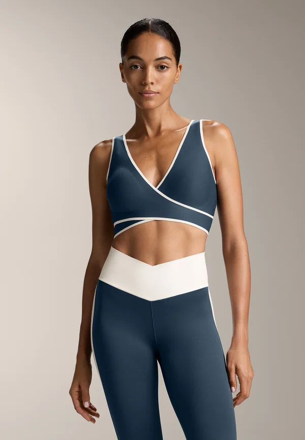 PERFECT-ADAPT MEDIUM-SUPPORT CROSSOVER - Sport-BH mit mittlerer Stützkraft - dark blue