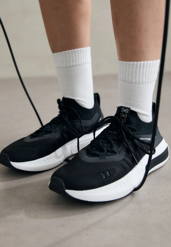 PHANTOM 4 - Sneaker low - black