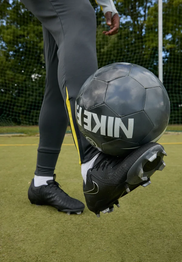 PHANTOM GX II ACADEMY - Fußballschuh Nocken - black