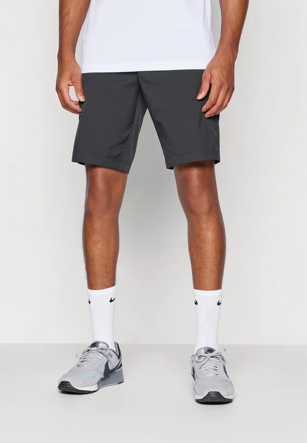 PHOENIX - Kurze Sporthose - black