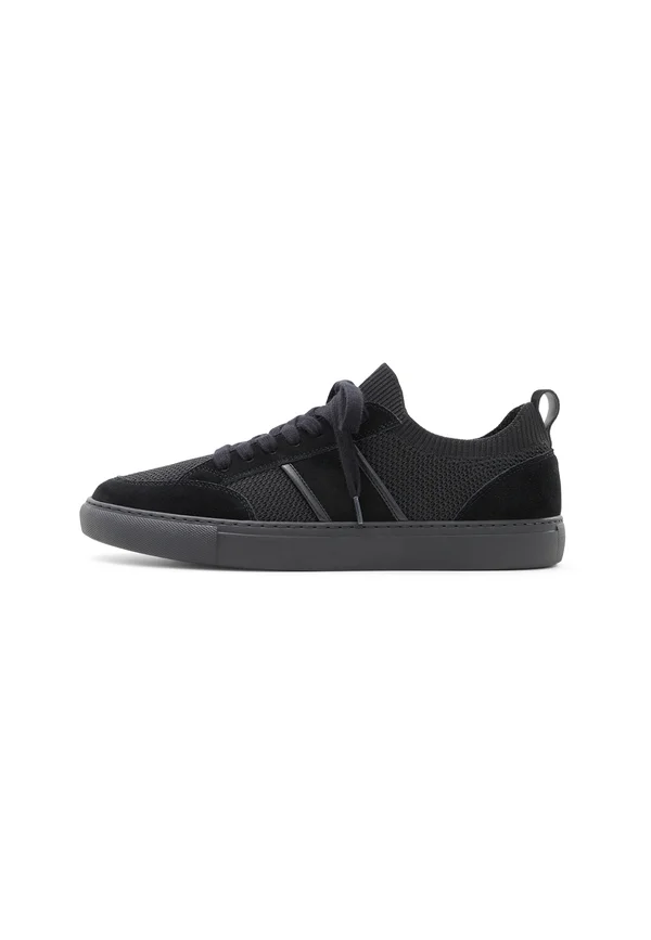 PILLOW WALK OWENS - Sneaker low - other black