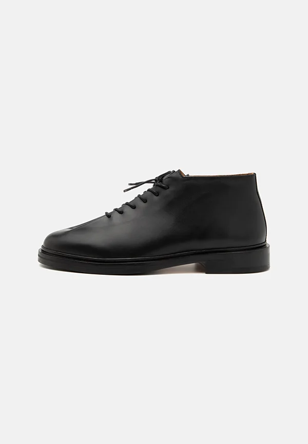 PIO UNISEX - Sportlicher Schnürer - black