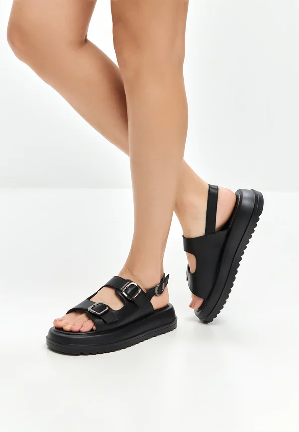 Plateausandalette - black