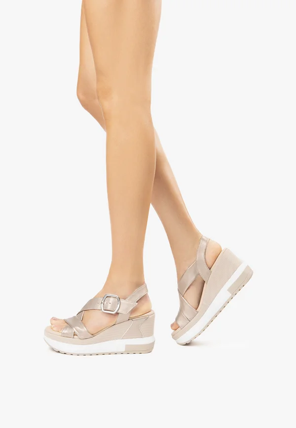 Plateausandalette - sandalo