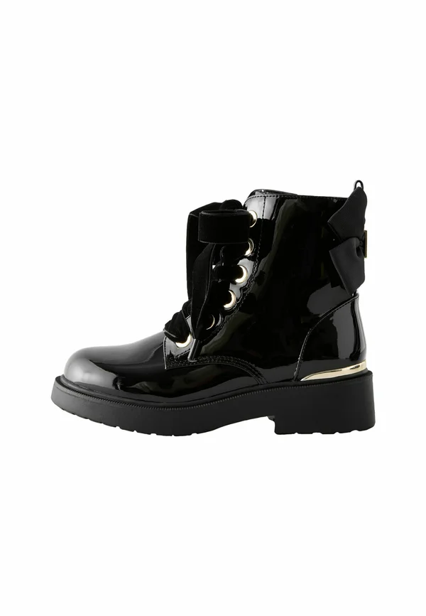 Plateaustiefelette - black patent