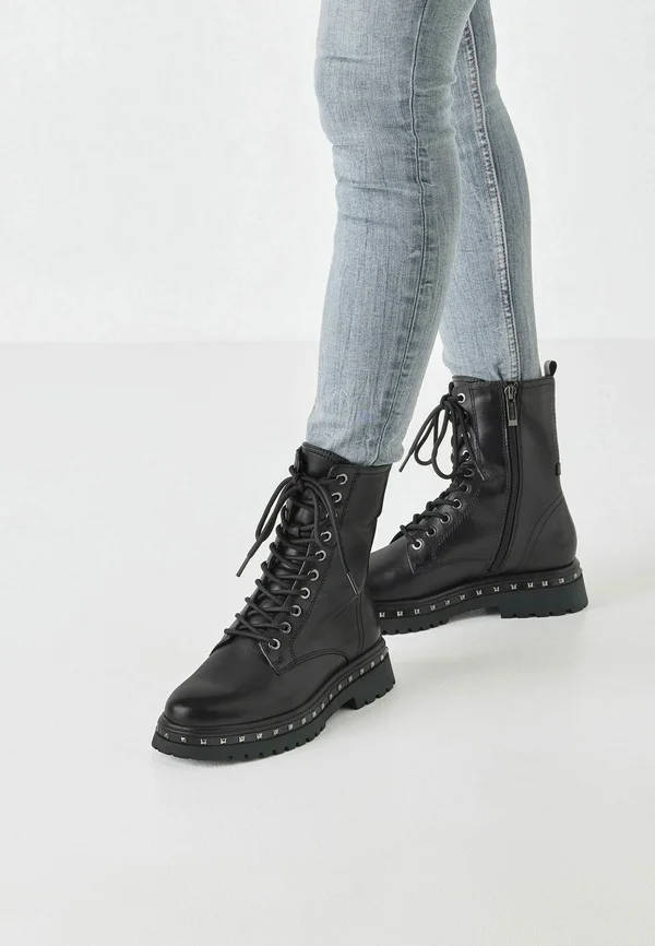 Plateaustiefelette - black