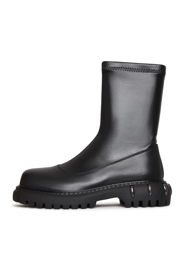 Plateaustiefelette - black