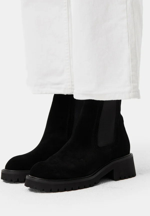 Plateaustiefelette - black