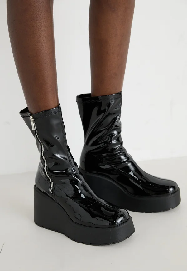 Plateaustiefelette - black