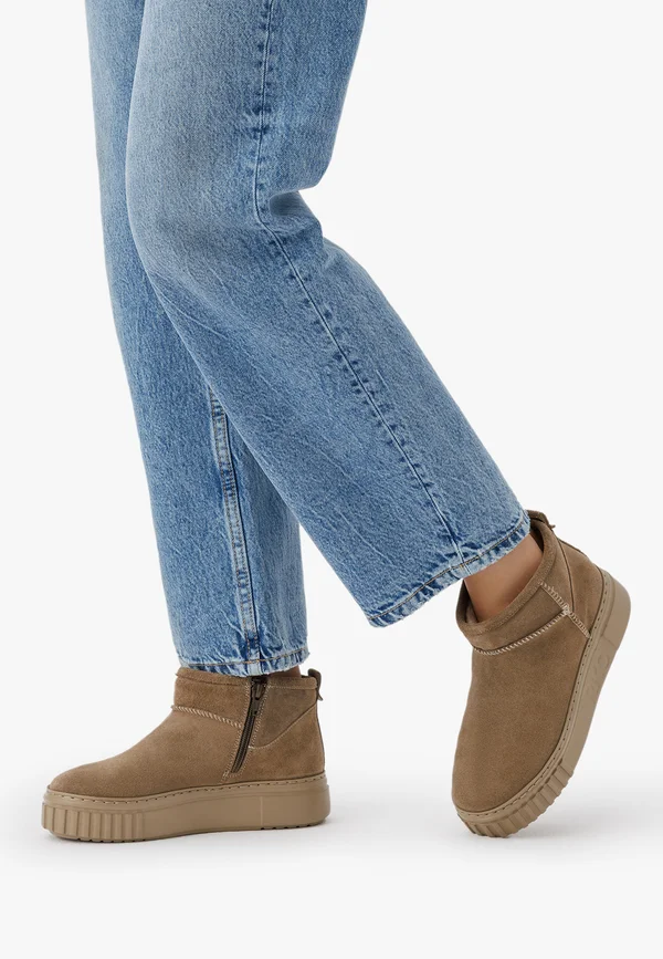 Plateaustiefelette - olive