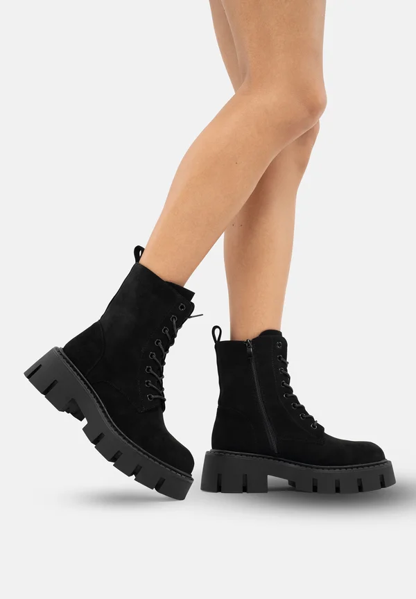 Plateaustiefelette - schwarz