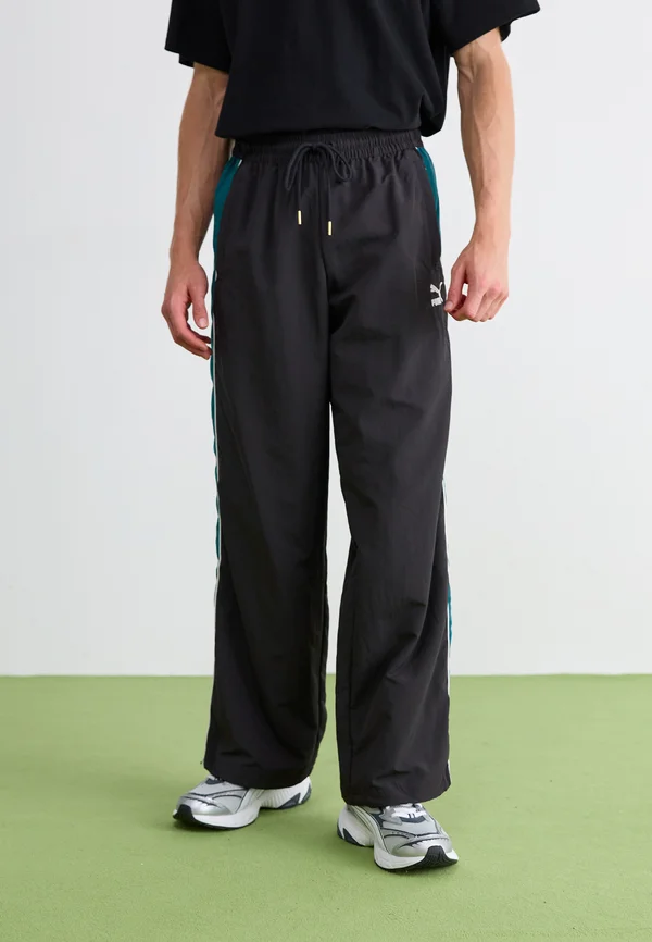 PLAY PARIS TRACK PANTS - Jogginghose - black