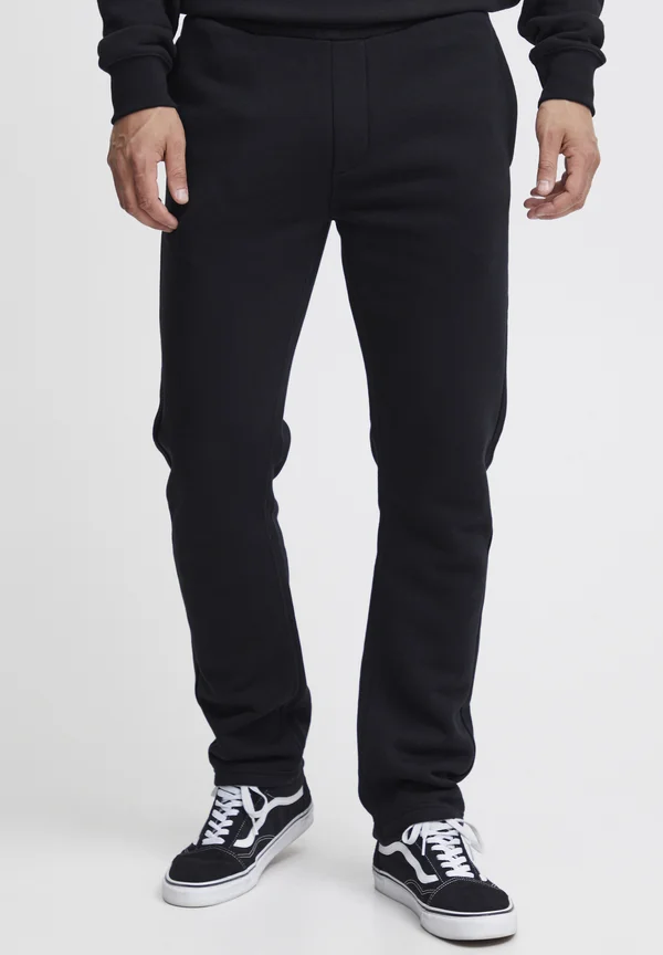 PRAVNES - Jogginghose - black