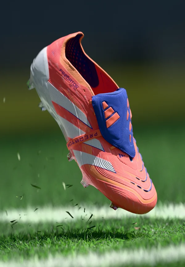 PREDATOR ELITE FOLD-OVER TONGUE FIRM GROUND FOOTBALL BOOTS - Fußballschuhe für festen Untergrund - signal coral/footwear white/beam orange