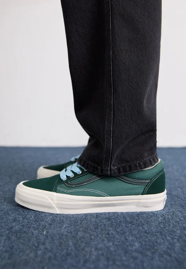 PREMIUM OLD SKOOL UNISEX - Sneaker low - pop lace scarab