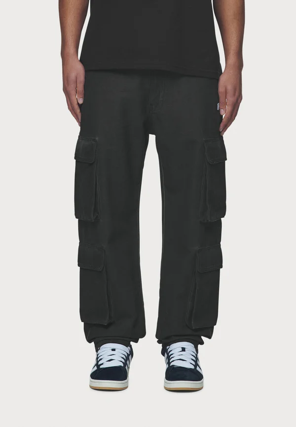 PRETO WIDE - Cargohose - dyed black