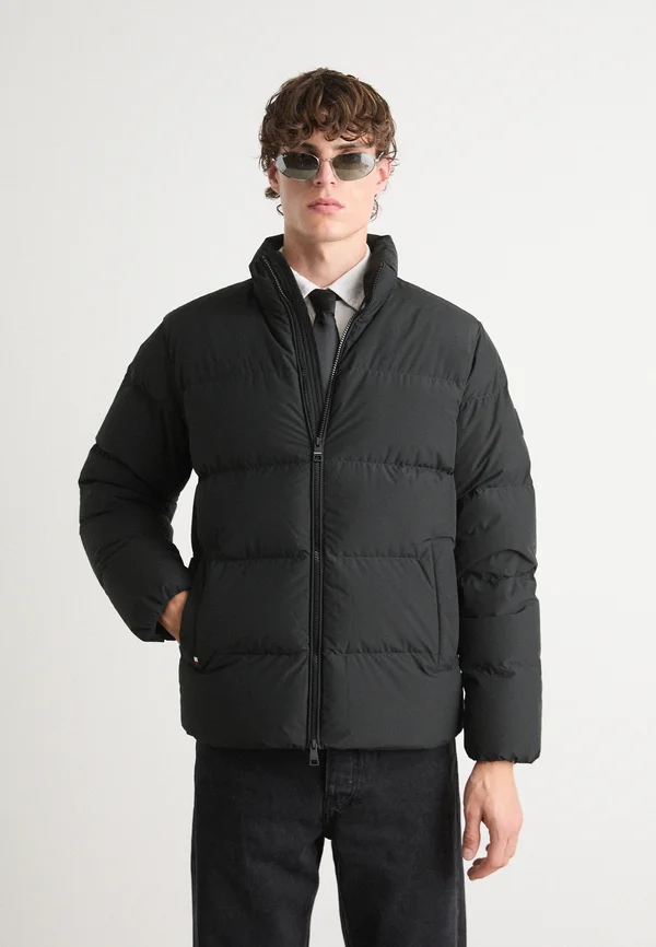 PUFFER JACKET - Daunenjacke - black