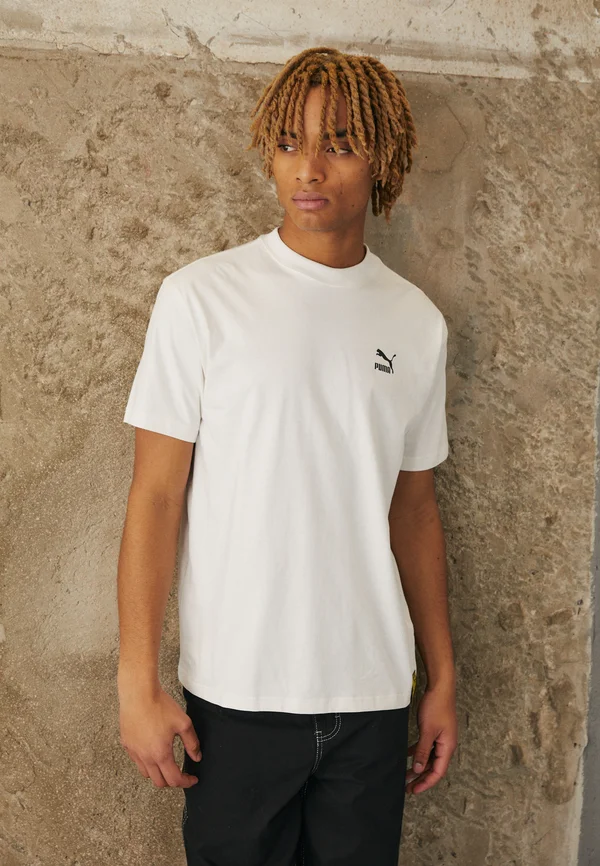 PUMA STAPLE TEE - T-Shirt print - warm white