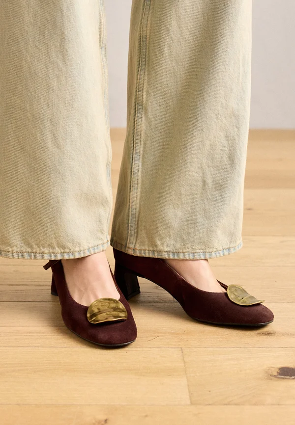 Pumps - dark purple