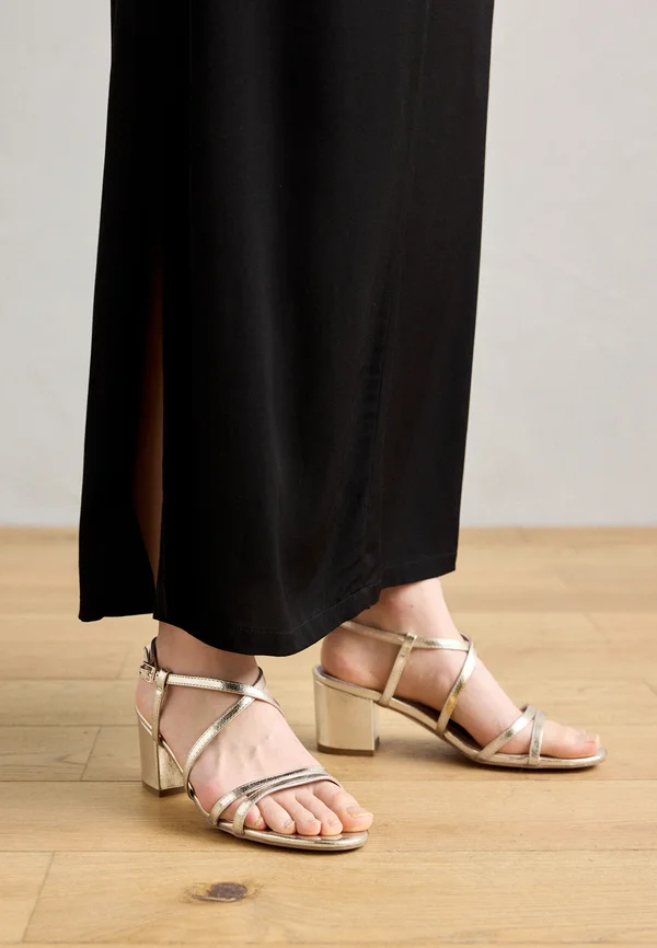 Pumps - gold