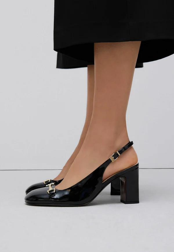 Pumps - new black