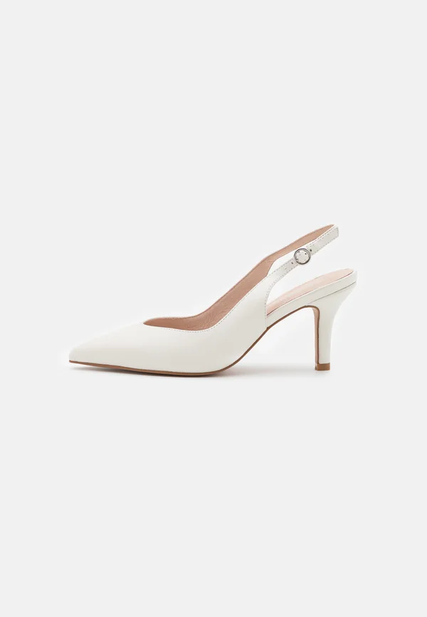 Pumps - white