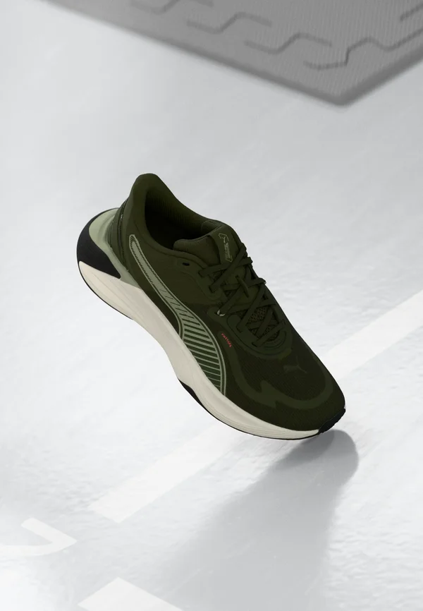 PWR HYBRID TR - Trainingsschuh - dark olive/lux army/glowing red/warm white