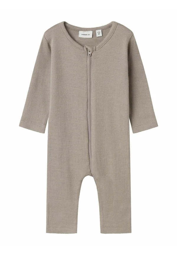 Pyjama - satellite