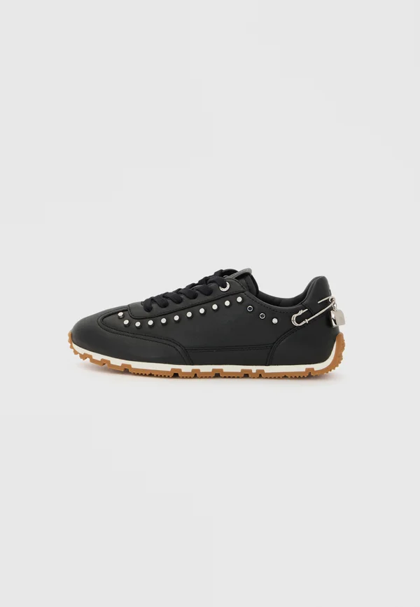 QUINN W - Sneaker low - black