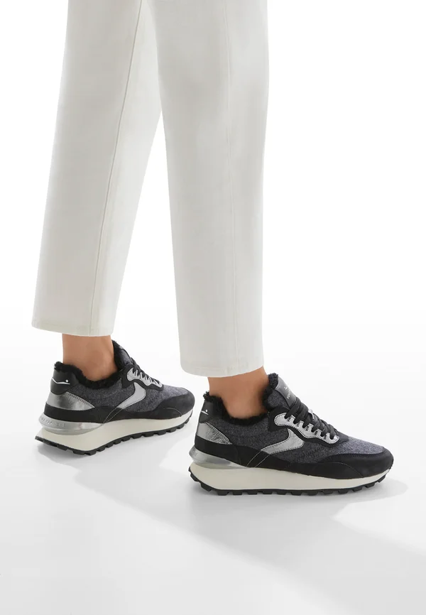 QWARK HYPE - Sneaker low - schwarz