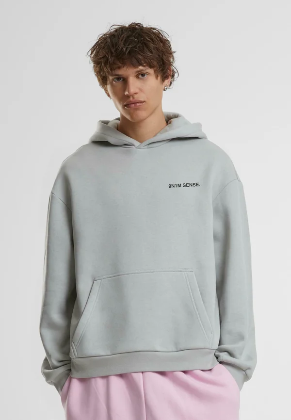 RACE FLAGS - Kapuzenpullover - lightasphalt