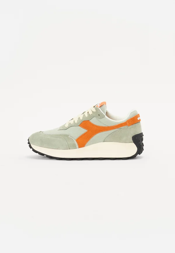 RACE UNISEX - Sneaker low - desert sage/autumn maple