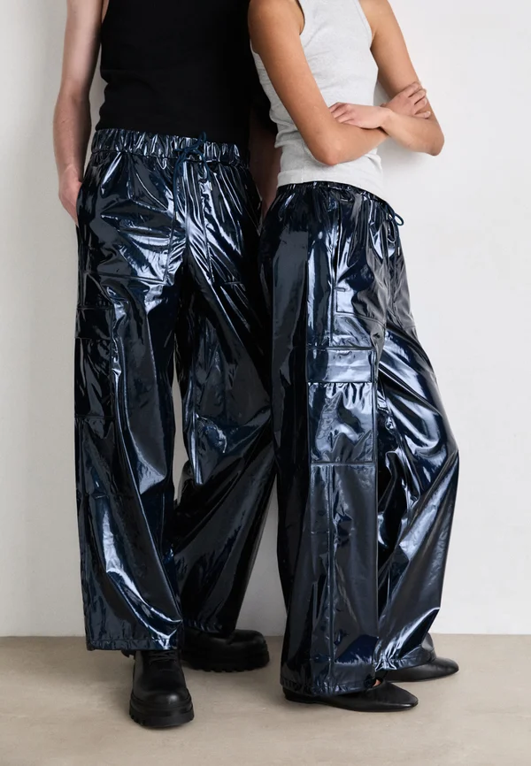 RAIN PANTS WIDE UNISEX - Cargohose - spill