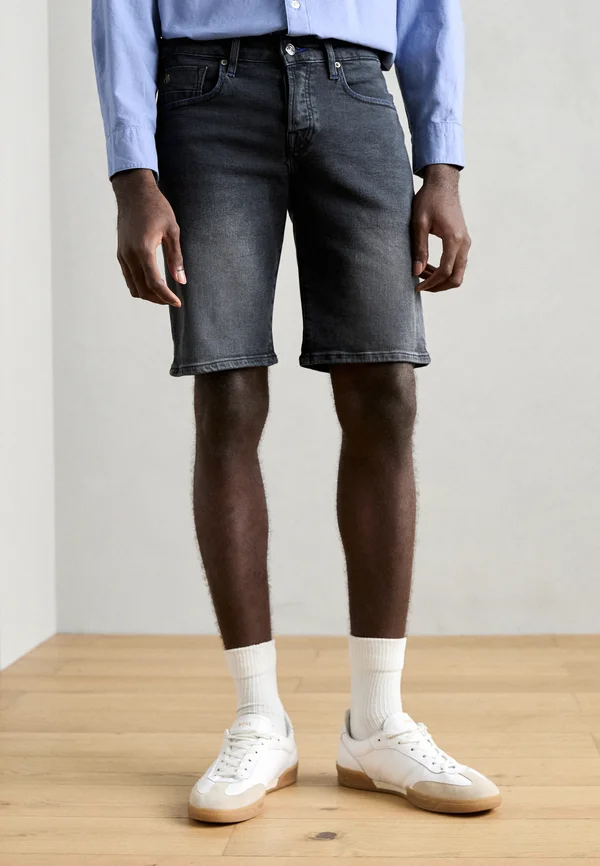 RALSTON REGULAR SLIM NEW HERO - Jeans Shorts - black