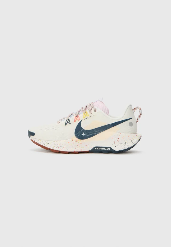 REACTX PEGASUS 5 - Laufschuh Trail - summit white/pure platinum-coloured/football grey/pink foam/armory navy