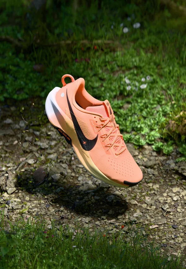 REACTX PEGASUS 5 - Laufschuh Trail - orange pulse/black/ghost/alabaster/total orange
