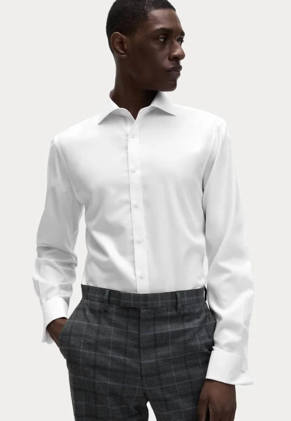 REG ULTIMATE NON IRON TWILL DC SHIRT - Hemd - white