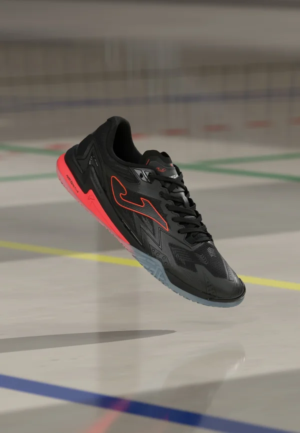 REGATE REACTIVE - Indoor-Fußballschuhe - black