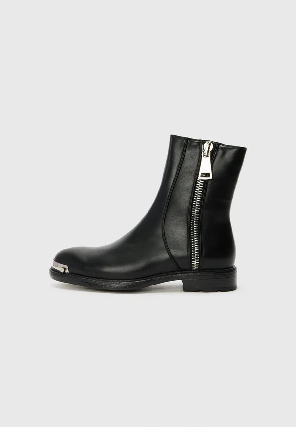 REGICIDE - Stiefelette - black