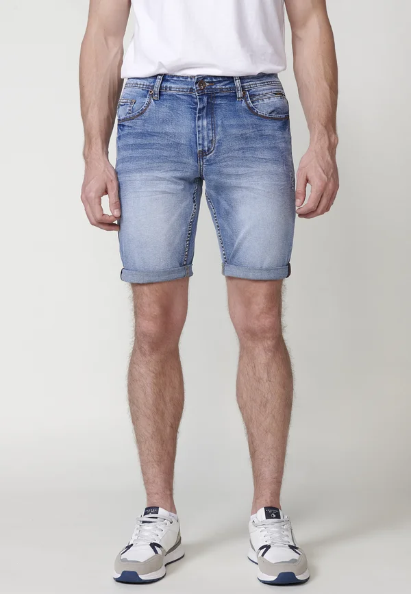 REGULAR BERMUDA WITH FIVE POCKETS - Jeans Shorts - azul cl light blue