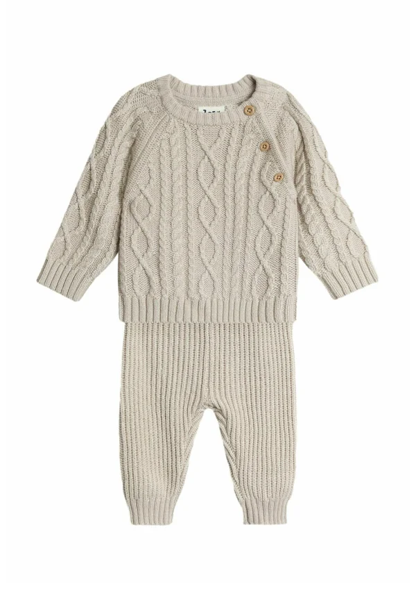 REGULAR FIT - 2 PIECE CABLE SET - Strickpullover - natural