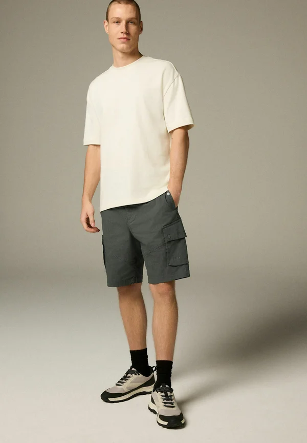 REGULAR FIT - BELTED STOP - Shorts - charcoal