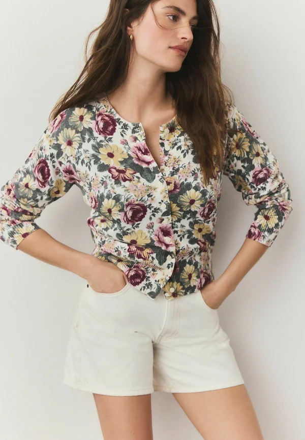 REGULAR FIT - CREW NECK SOFT BUTTON CO-ORD - Strickjacke - floral print