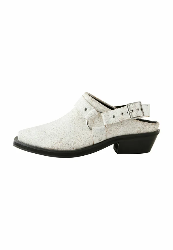 REGULAR FIT - FOREVER COMFORT POINT TOE HARDWARE WESTERN SLINGBACK  - Pantolette flach - white