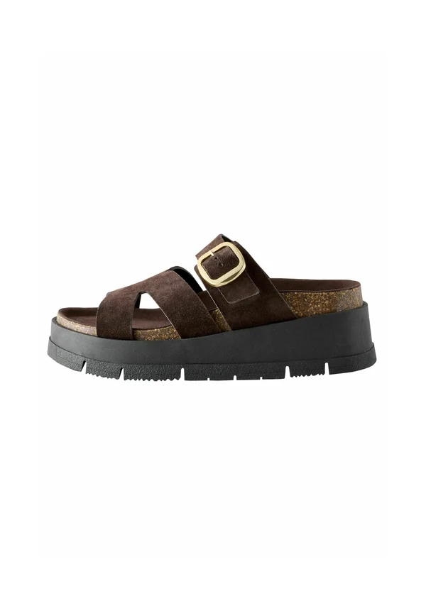 REGULAR FIT - FOREVER COMFORT STRAP BUCKLE DETAIL - Pantolette hoch - chocolate brown