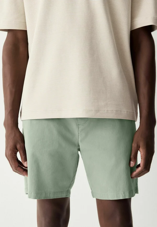 REGULAR FIT - GARMENT DYE DOCK - Shorts - sage green