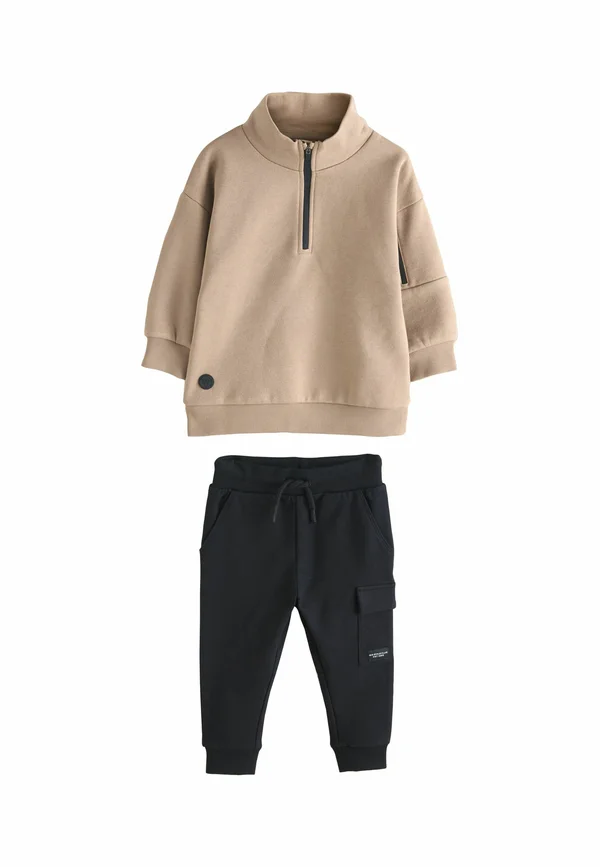 REGULAR FIT - HALF ZIP JOGGERS SET - Trainingsanzug - tan brown